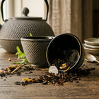 Teeservice aus Gusseisen, 0,8L, Vintage-Design mit Teesieb aus Edelstahl